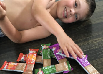 Freyda’s Pantry Review: Bars for New and Nursing Moms + Kids Too!