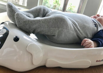 Minimax Digital Scale Review: The Easiest Way to Weigh Your Baby and Know if Baby is Eating Enough