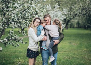 helping family after accident