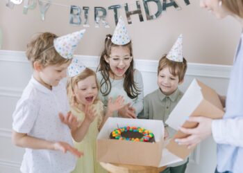 how to host a last minute party